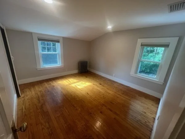 4 bed, 2 bath apartment for rent at 153 Hartwell Rd, Bedford — photo 19 of 29