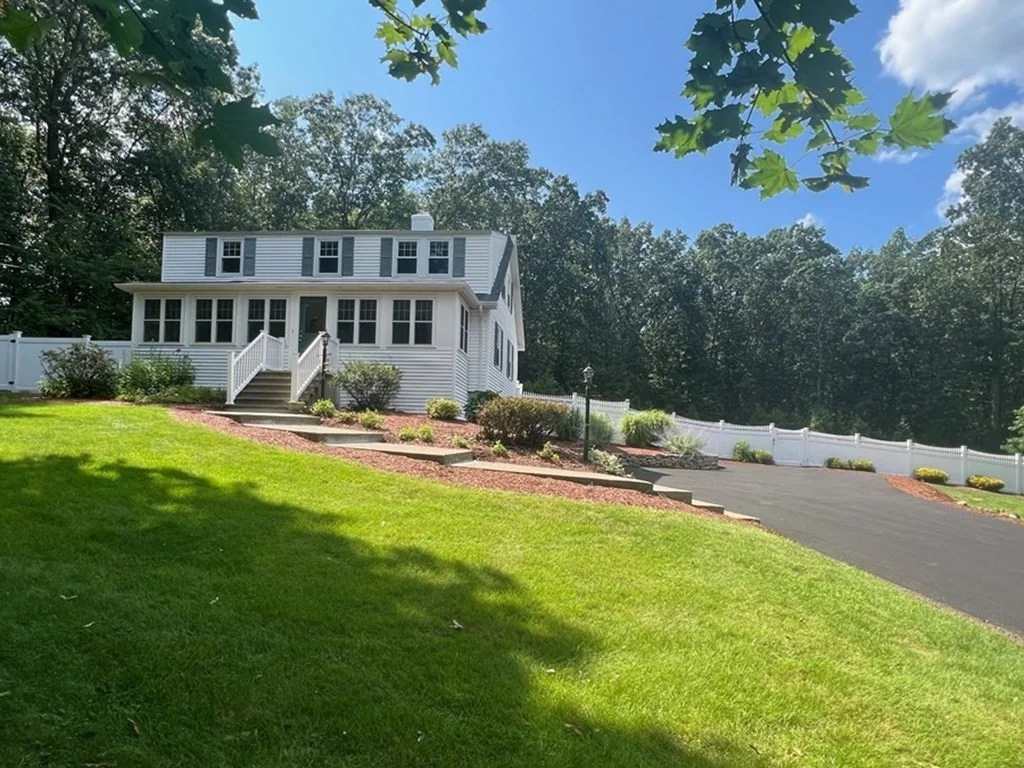 4 bed, 2 bath apartment for rent at 153 Hartwell Rd, Bedford — photo 2 of 29