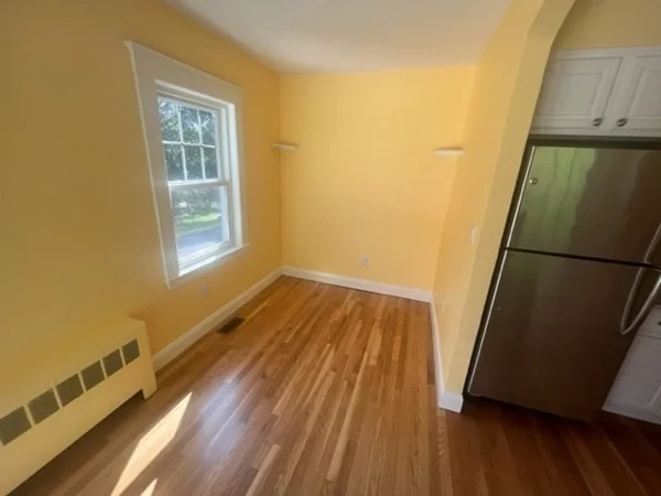 4 bed, 2 bath apartment for rent at 153 Hartwell Rd, Bedford — photo 8 of 29
