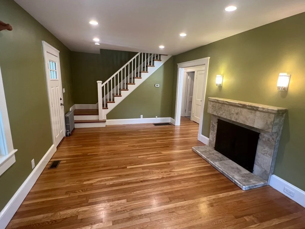 4 bed, 2 bath apartment for rent at 153 Hartwell Rd, Bedford — photo 3 of 29