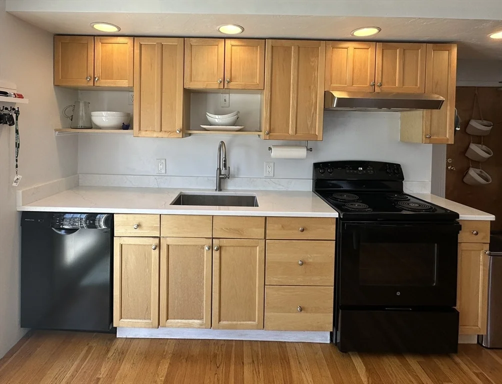 3 bed, 2 bath apartment for rent at 153 Main St Unit 2, Medway