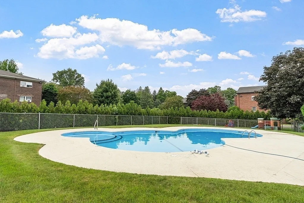 2 bed, 1 bath apartment for rent at 153 Milk St Unit 26, Westborough — photo 3 of 18