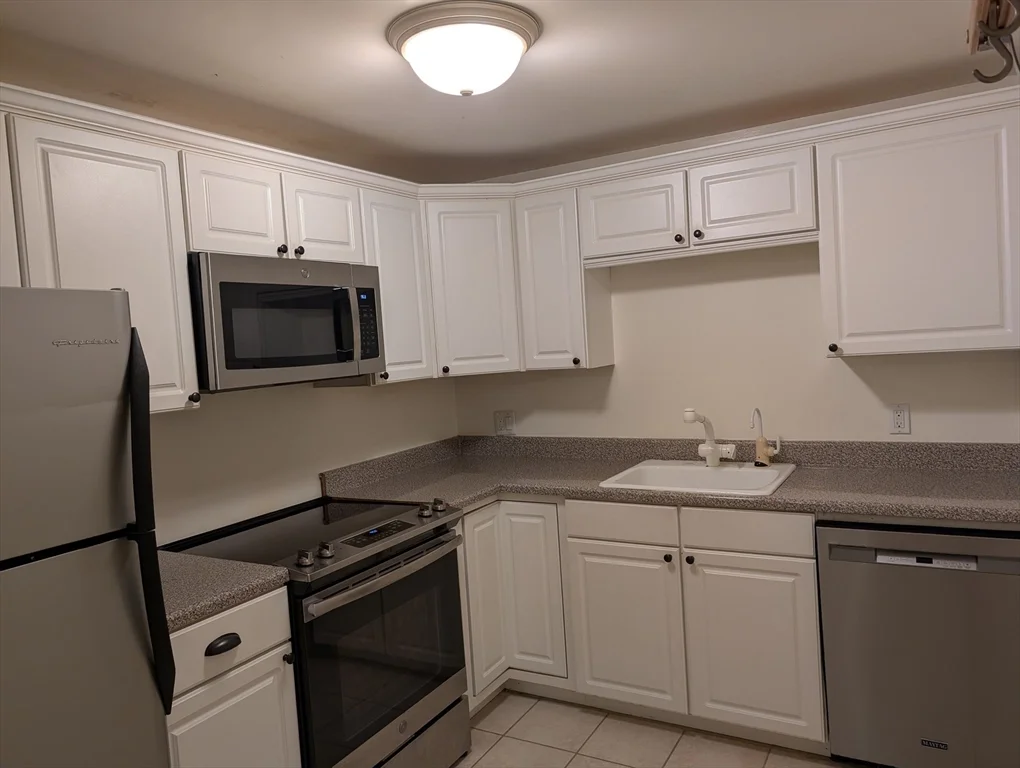 2 bed, 1 bath apartment for rent at 153 Milk St Unit 26, Westborough — photo 12 of 18