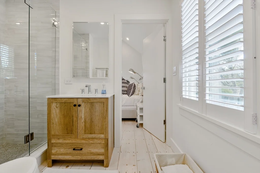 4 bed, 3 bath apartment for rent at 153 Polpis Rd, Nantucket — photo 18 of 24