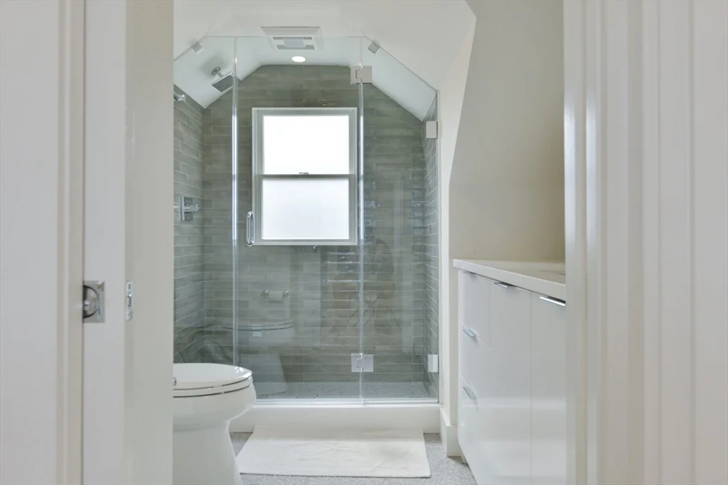 4 bed, 3 bath apartment for rent at 153 Polpis Rd, Nantucket — photo 23 of 24