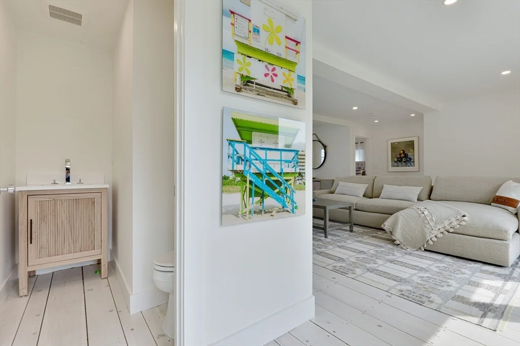 4 bed, 3 bath apartment for rent at 153 Polpis Rd, Nantucket — photo 6 of 24