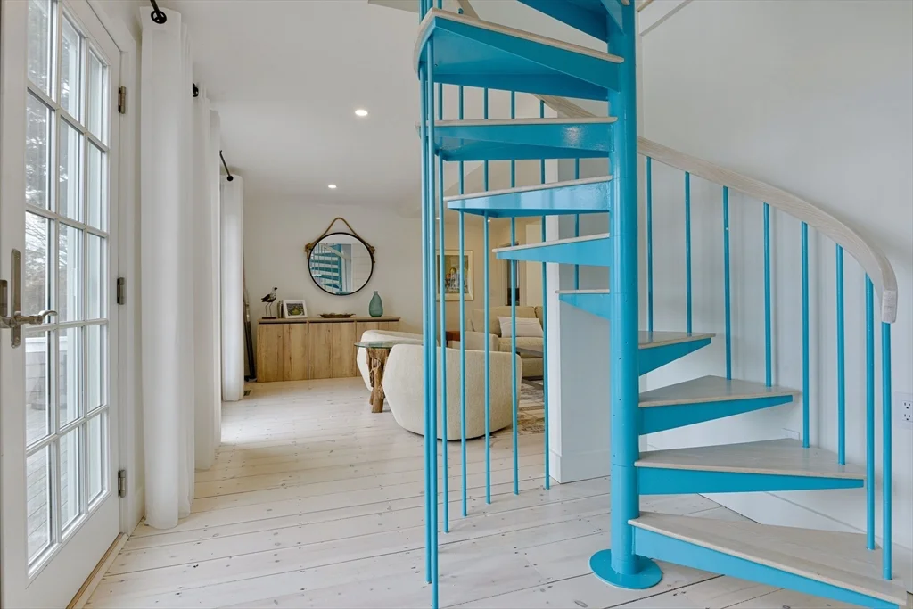 4 bed, 3 bath apartment for rent at 153 Polpis Rd, Nantucket — photo 22 of 24