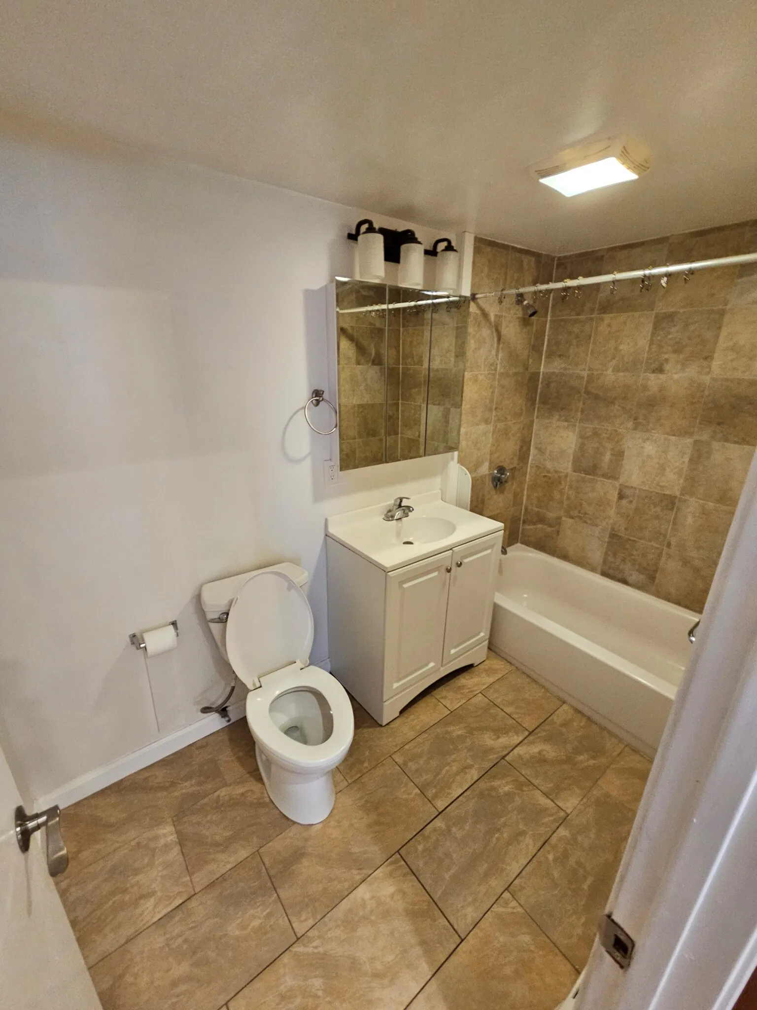 3 bed, 1 bath apartment for rent at 153 Salem St Unit 7, North End — photo 28 of 46