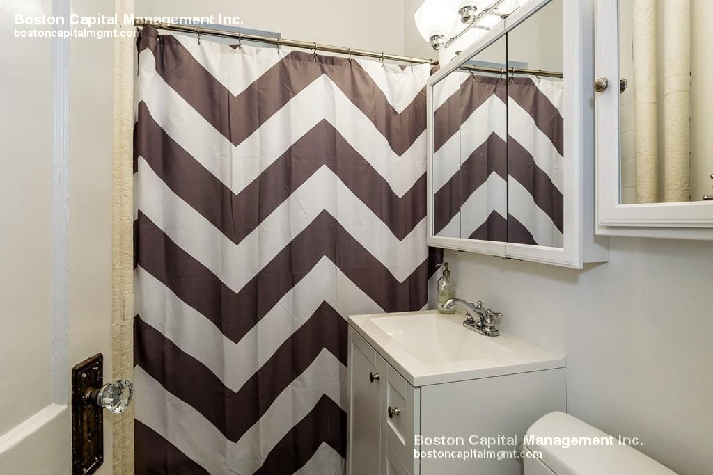2 bed, 1 bath apartment for rent at 153 Strathmore Rd Unit 1, Brighton — photo 13 of 15