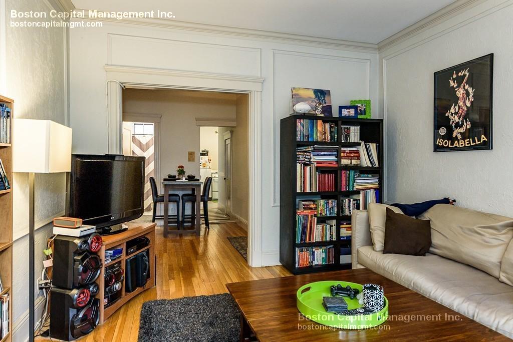 2 bed, 1 bath apartment for rent at 153 Strathmore Rd Unit 1, Brighton — photo 3 of 15