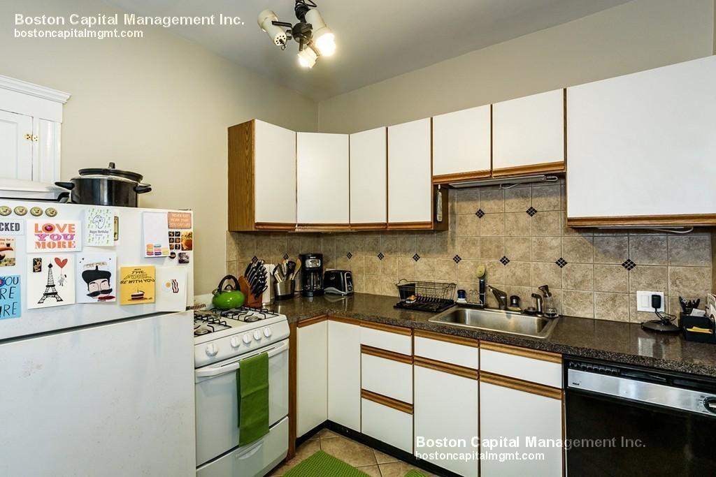 2 bed, 1 bath apartment for rent at 153 Strathmore Rd Unit 1, Brighton — photo 7 of 15
