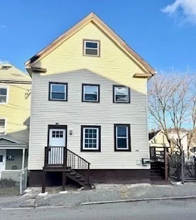 2 bed, 1 bath apartment for rent at 153 Union St Unit 1, Lawrence