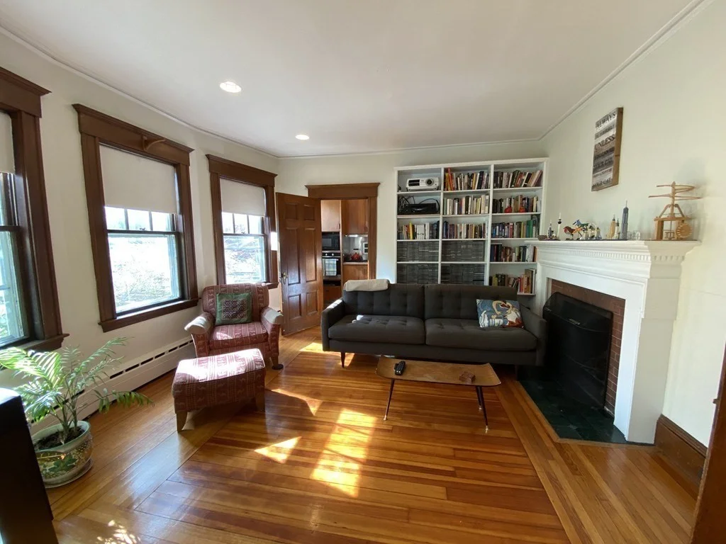 5 bed, 2 bath apartment for rent at 153 Upland Rd, Avon Hill — photo 3 of 36