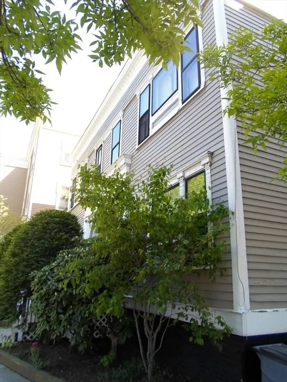 2 bed, 1 bath apartment for rent at 1530 Cambridge St Unit 2, Mid Cambridge — photo 14 of 14