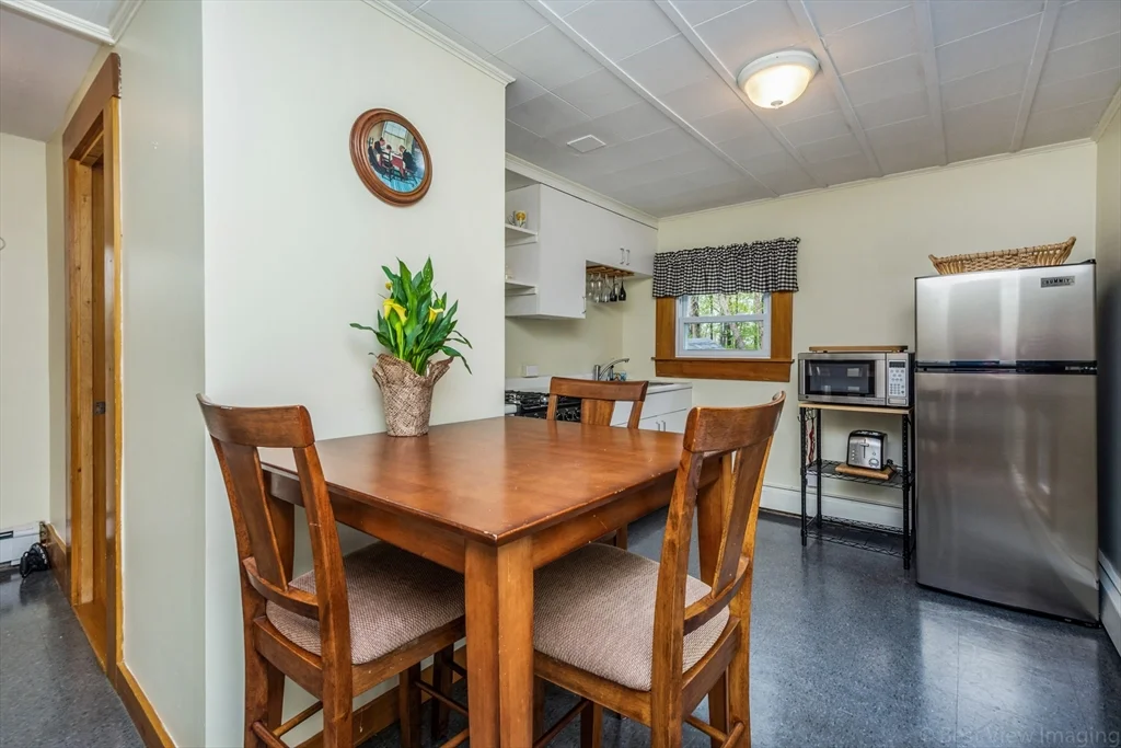 2 bed, 1 bath apartment for rent at 1536 Main St Unit B, West Concord — photo 4 of 9