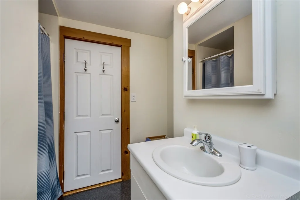 2 bed, 1 bath apartment for rent at 1536 Main St Unit B, West Concord — photo 7 of 9
