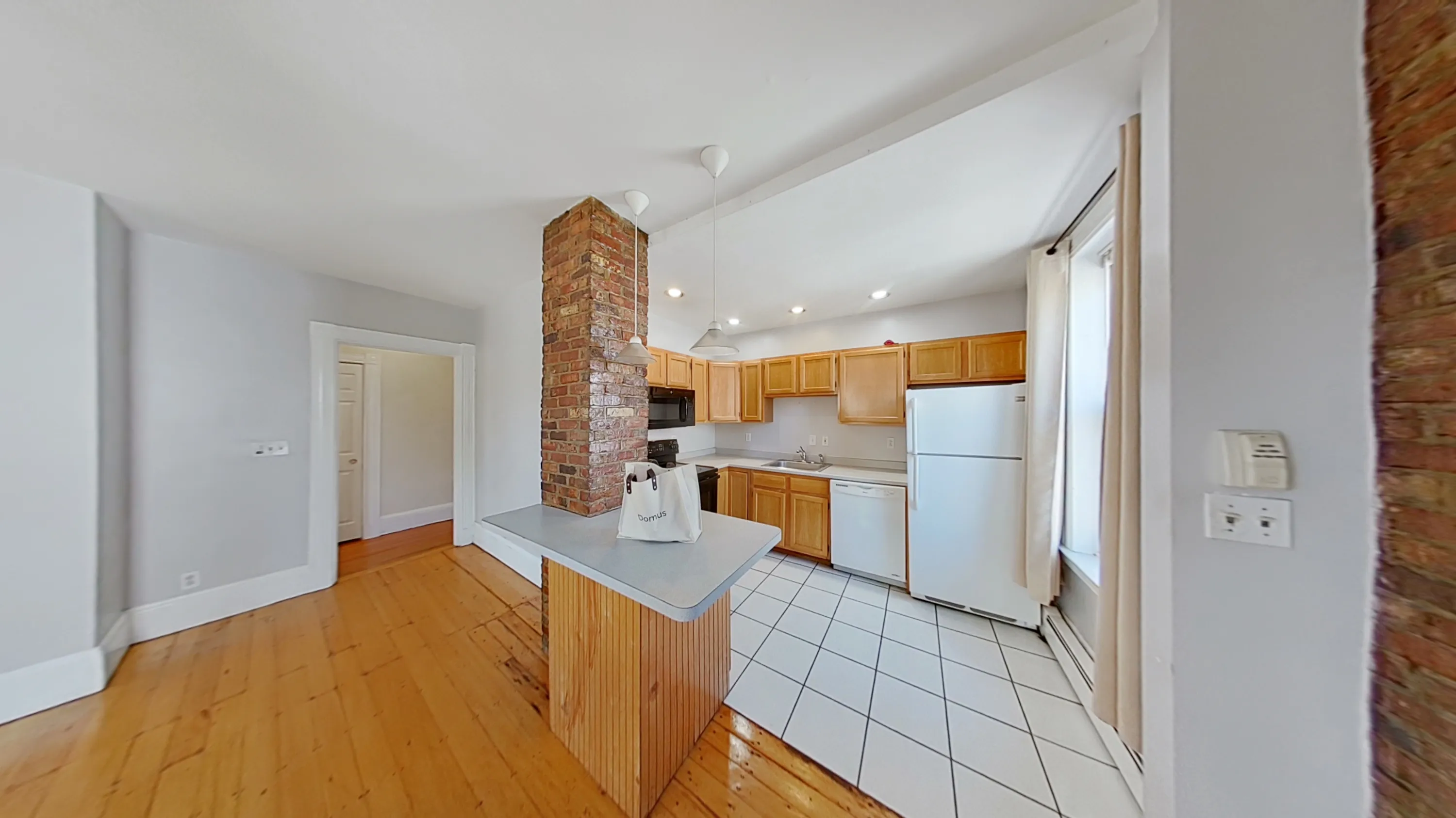 4 bed, 1 bath apartment for rent at 1538 Tremont St Unit 3, Mission Hill — photo 3 of 8