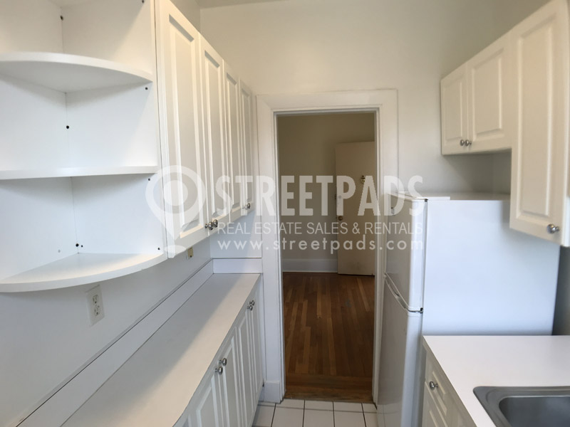 2 bed, 1 bath apartment for rent at 1539 Beacon St Unit 16, Griggs Park — photo 5 of 19