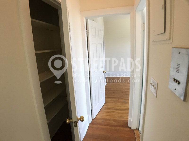 2 bed, 1 bath apartment for rent at 1539 Beacon St Unit 16, Griggs Park — photo 12 of 19