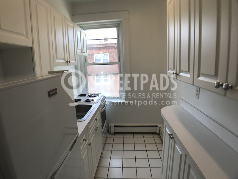 2 bed, 1 bath apartment for rent at 1539 Beacon St Unit 16, Griggs Park — photo 11 of 19