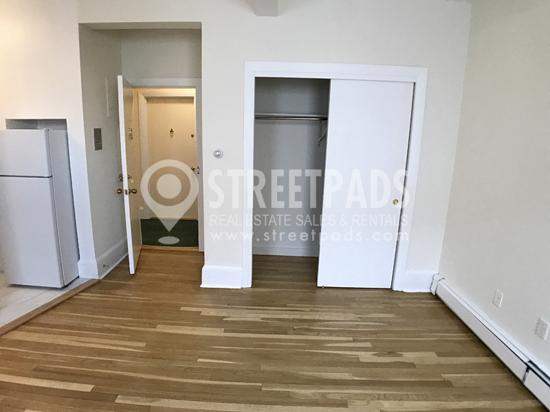 Studio bed, 1 bath apartment for rent at 1539 Beacon St Unit 3, Griggs Park — photo 8 of 13
