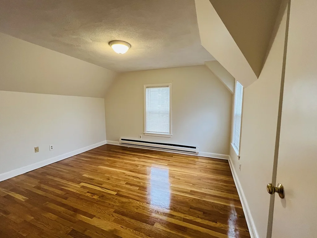 1 bed, 1 bath apartment for rent at 153A Belmont Unit 2, Everett — photo 7 of 10