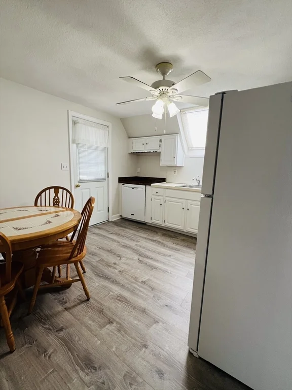 1 bed, 1 bath apartment for rent at 153A Belmont Unit 2, Everett — photo 2 of 10