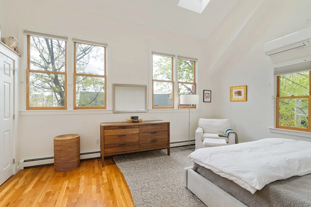 3 bed, 2 bath apartment for rent at 154 Allston St Unit 154, Cambridgeport — photo 13 of 27
