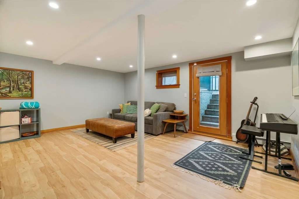 3 bed, 2 bath apartment for rent at 154 Allston St Unit 154, Cambridgeport — photo 22 of 27