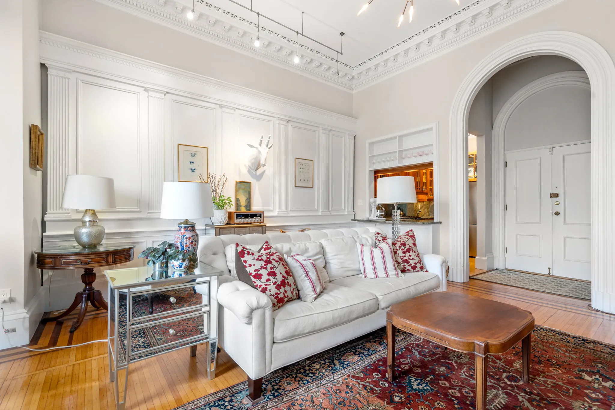 1 bed, 1 bath apartment for rent at 154 Beacon St Unit 4, Back Bay — photo 6 of 16