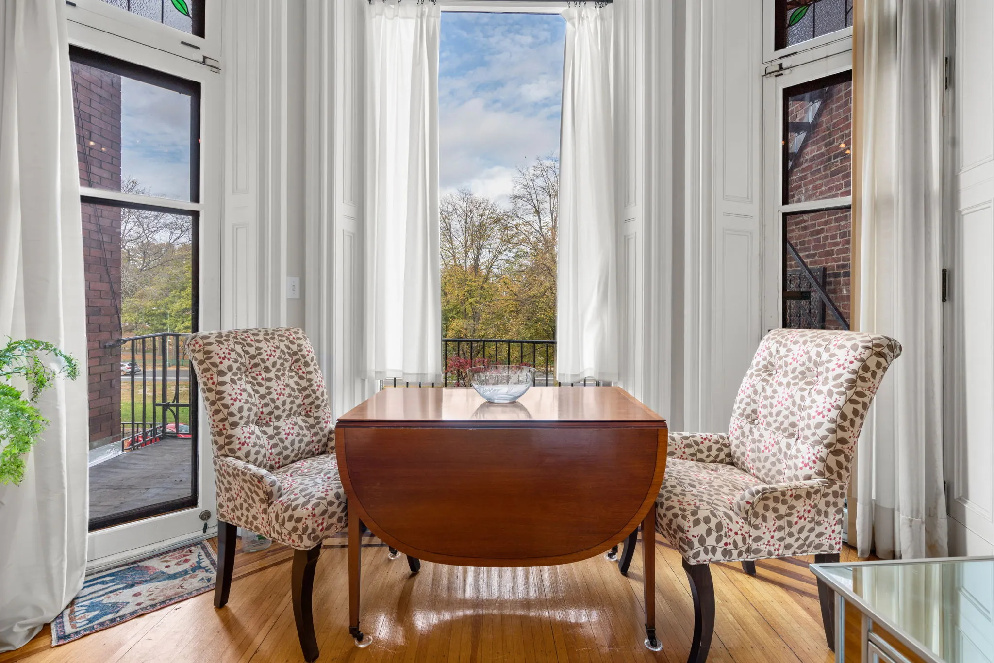 1 bed, 1 bath apartment for rent at 154 Beacon St Unit 4, Back Bay — photo 3 of 16