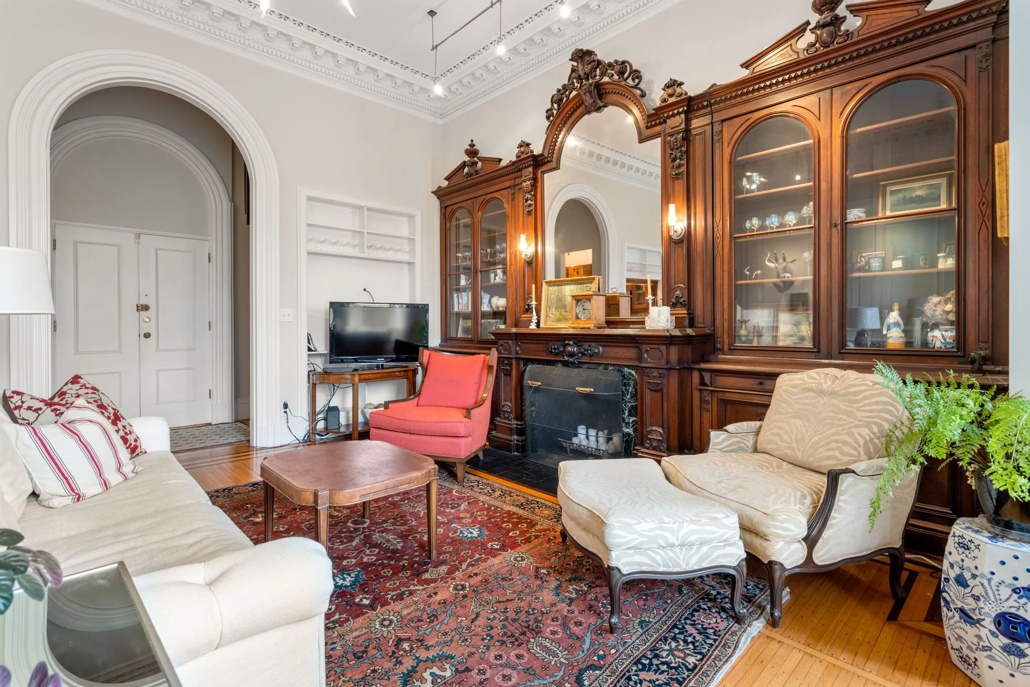 1 bed, 1 bath apartment for rent at 154 Beacon St Unit 4A, Back Bay — photo 3 of 13