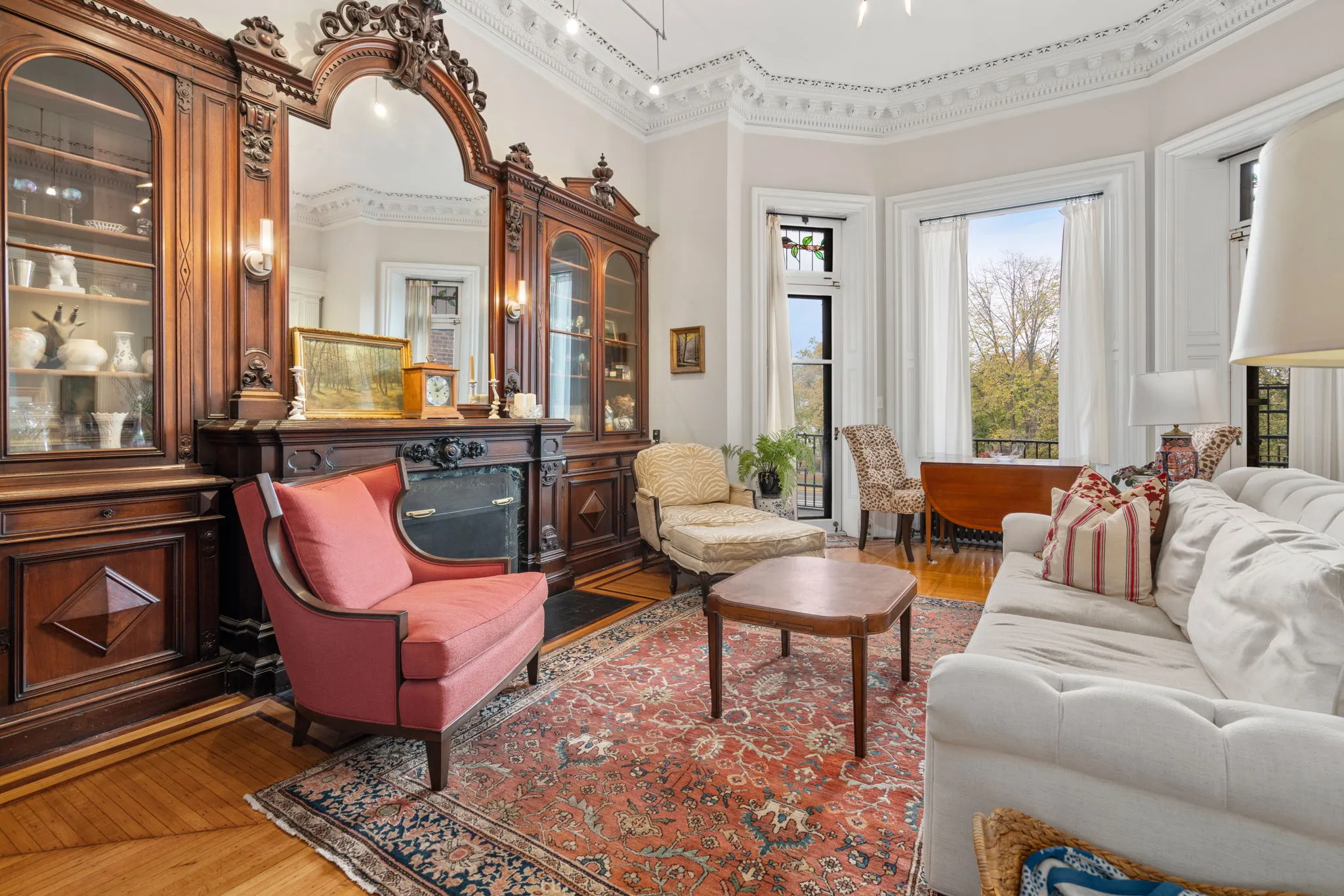 1 bed, 1 bath apartment for rent at 154 Beacon St Unit 4A, Back Bay
