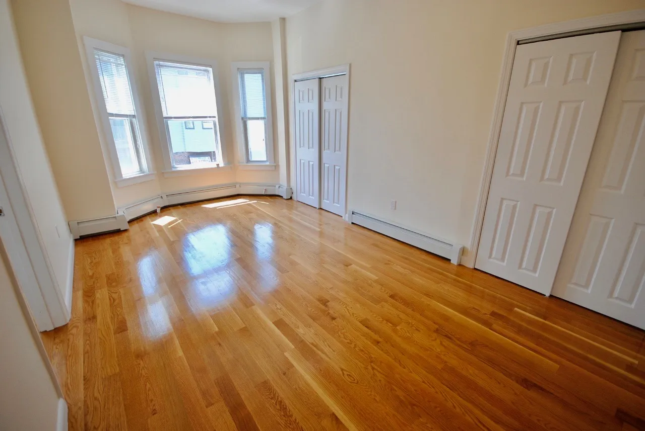 4 bed, 2 bath apartment for rent at 154 Bennington St Unit 3, East Boston — photo 3 of 10