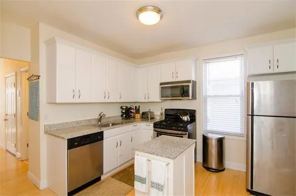 2 bed, 1 bath apartment for rent at 154 Boylston Unit 2, Jamaica Plain — photo 1 of 25
