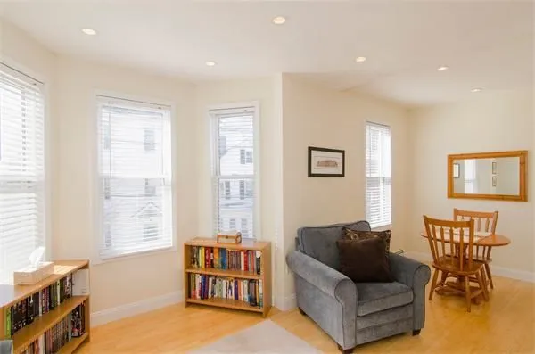 2 bed, 1 bath apartment for rent at 154 Boylston Unit 2, Jamaica Plain — photo 3 of 25