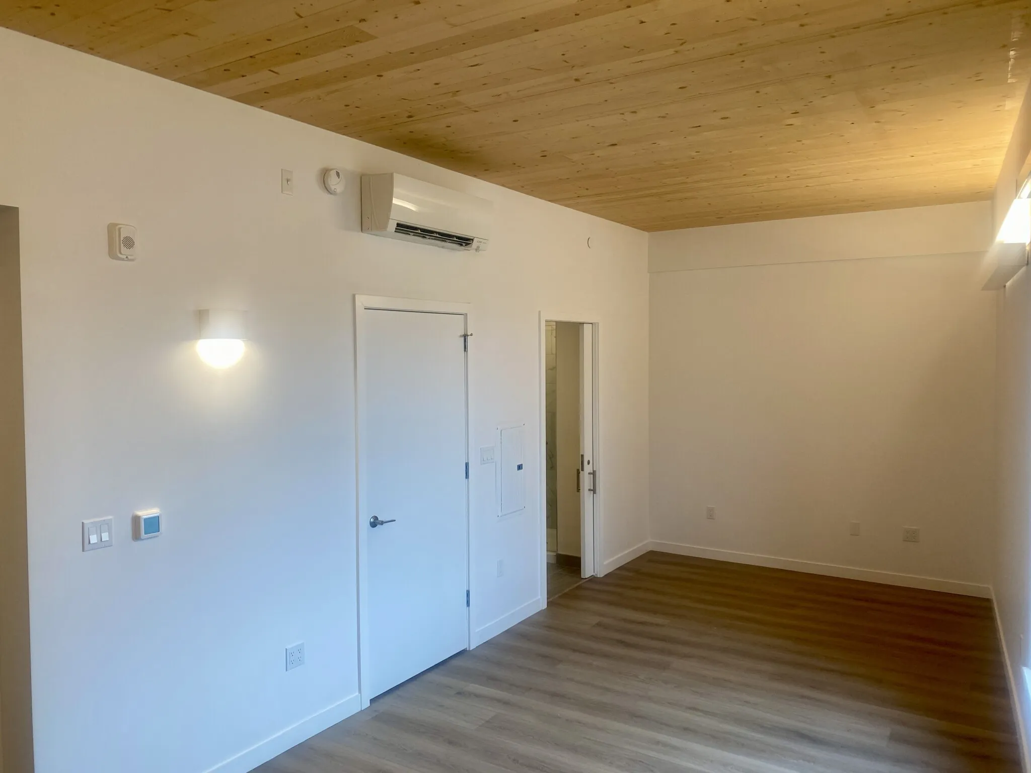 Studio bed, 1 bath apartment for rent at 154 Broadway Unit 505, East Somerville — photo 15 of 36