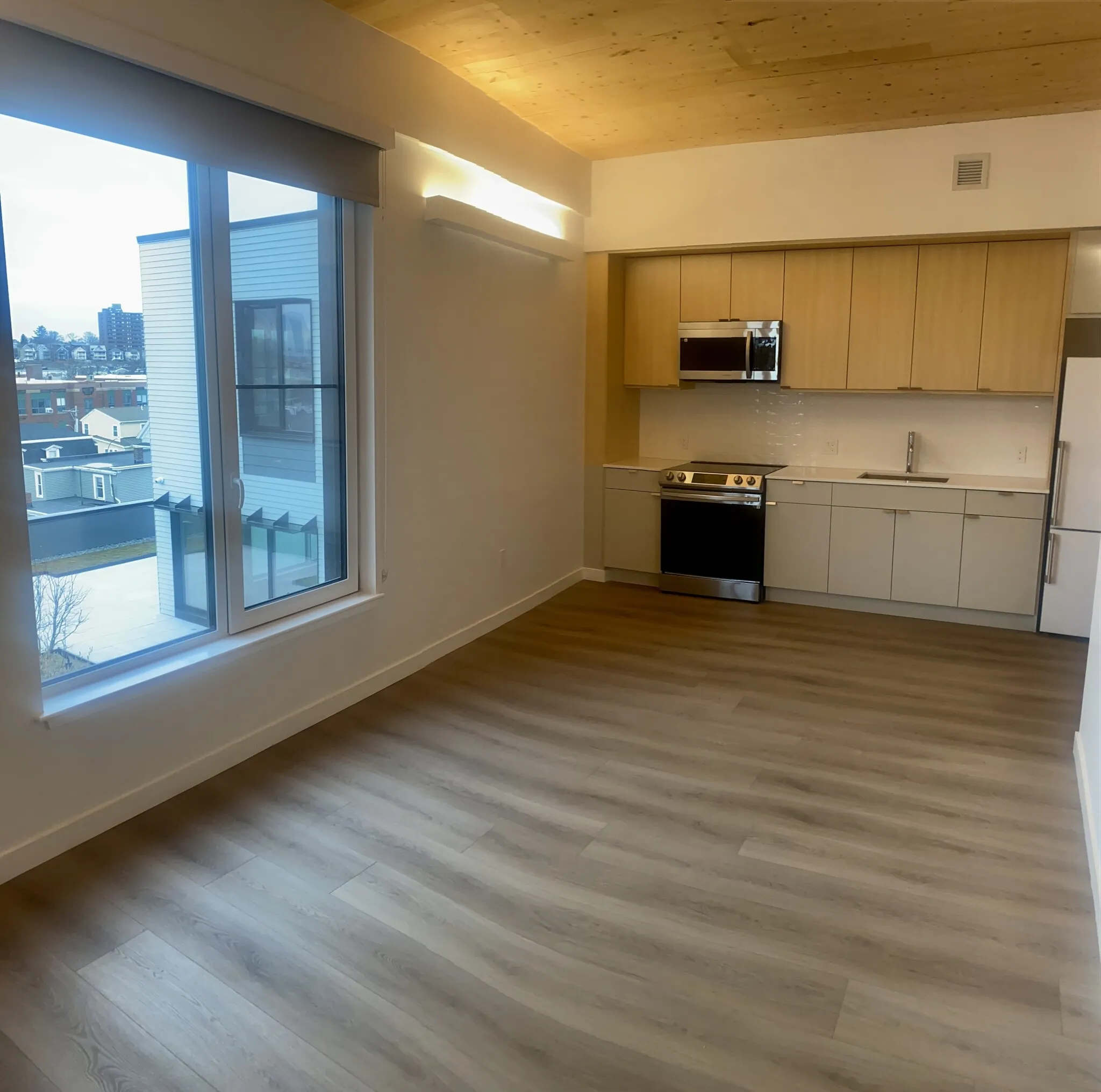 Studio bed, 1 bath apartment for rent at 154 Broadway Unit 505, East Somerville — photo 4 of 36