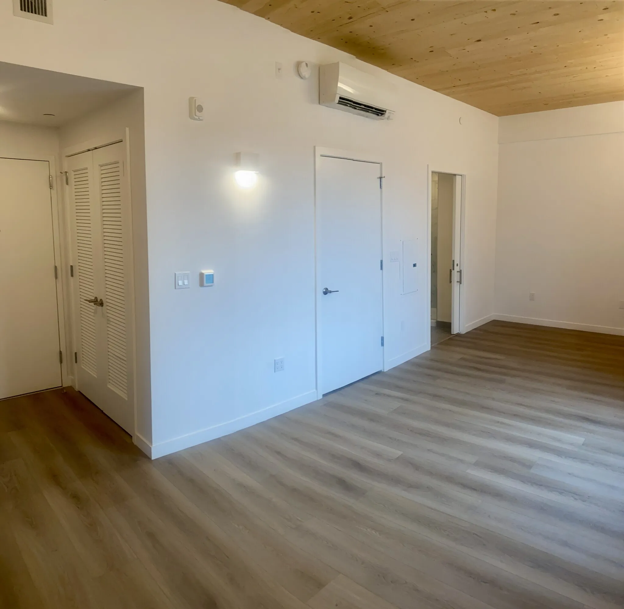Studio bed, 1 bath apartment for rent at 154 Broadway Unit 505, East Somerville — photo 10 of 36