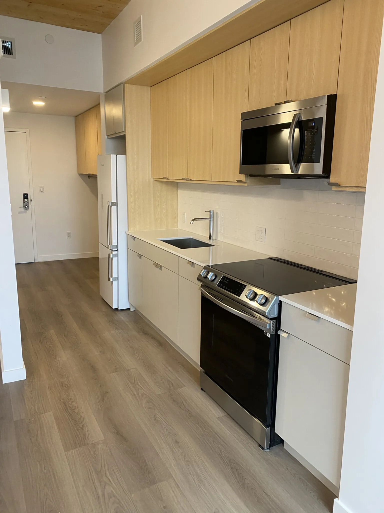 Studio bed, 1 bath apartment for rent at 154 Broadway Unit 507, East Somerville — photo 2 of 35