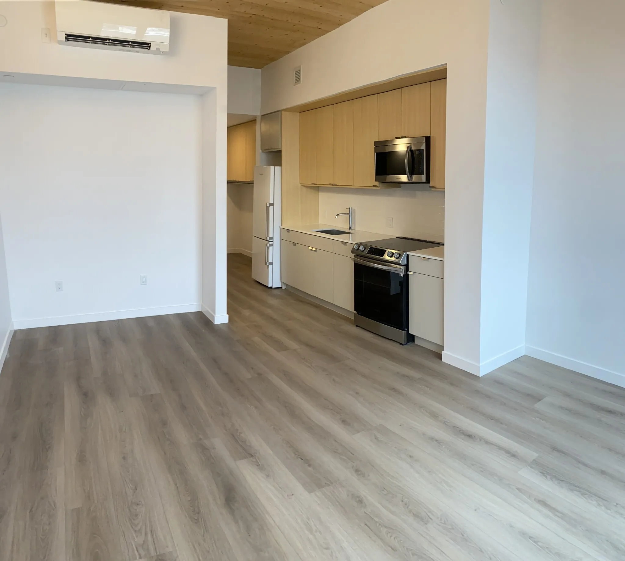 Studio bed, 1 bath apartment for rent at 154 Broadway Unit 507, East Somerville — photo 6 of 35