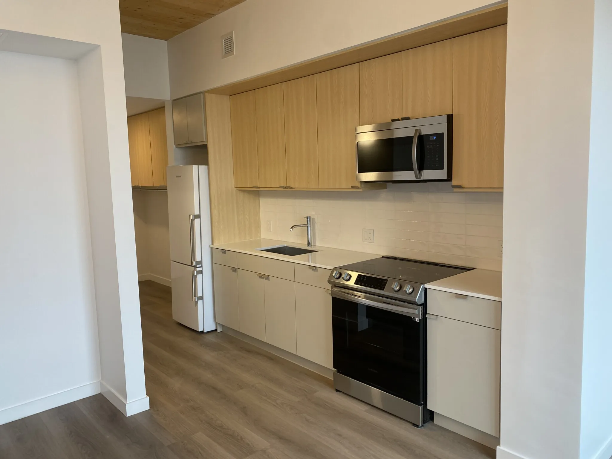 Studio bed, 1 bath apartment for rent at 154 Broadway Unit 507, East Somerville — photo 3 of 35
