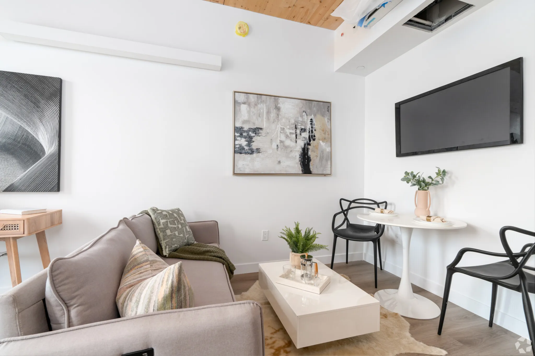 Studio bed, 1 bath apartment for rent at 154 Broadway Unit 507, East Somerville — photo 4 of 35