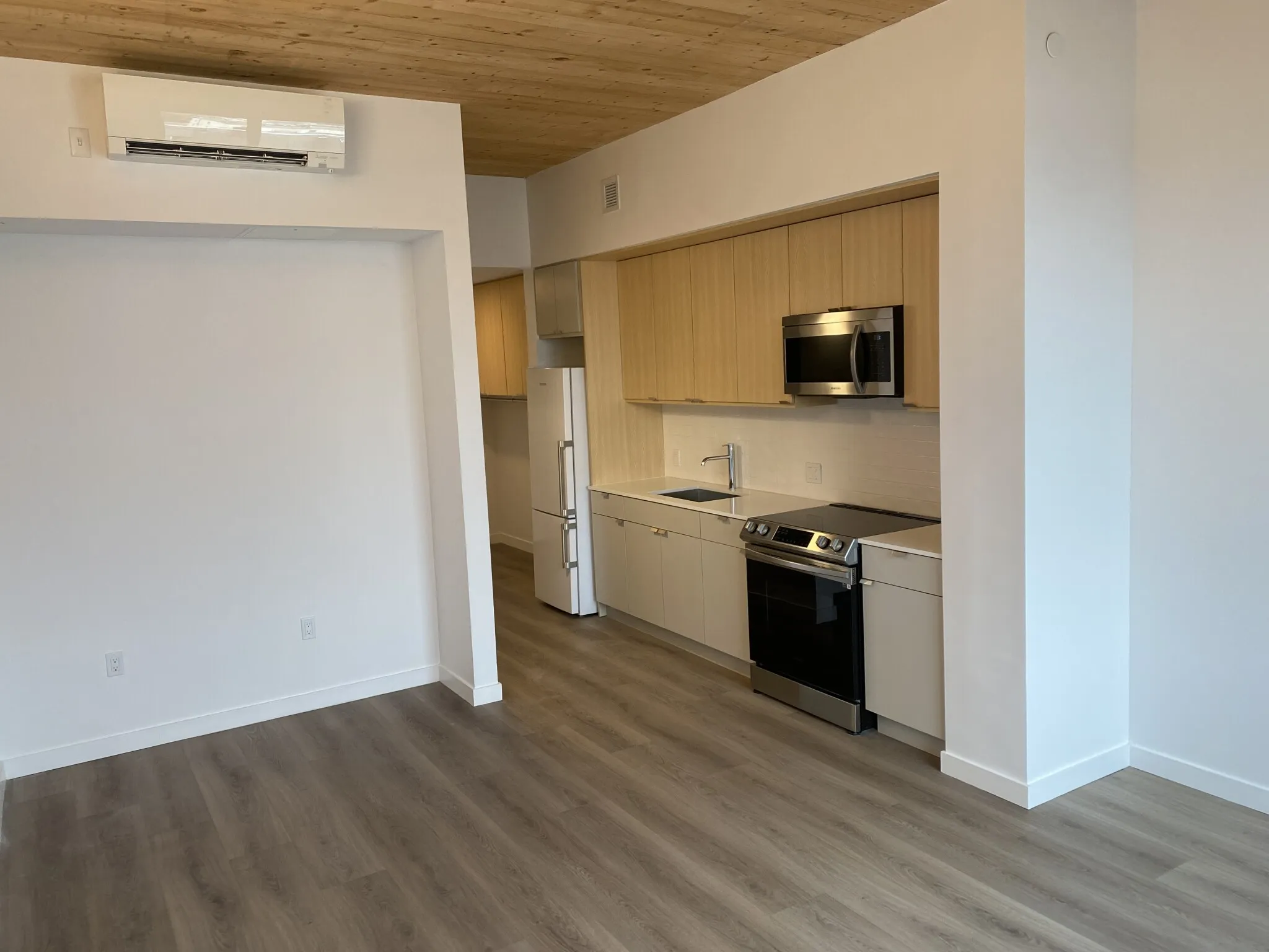 Studio bed, 1 bath apartment for rent at 154 Broadway Unit 507, East Somerville — photo 1 of 35