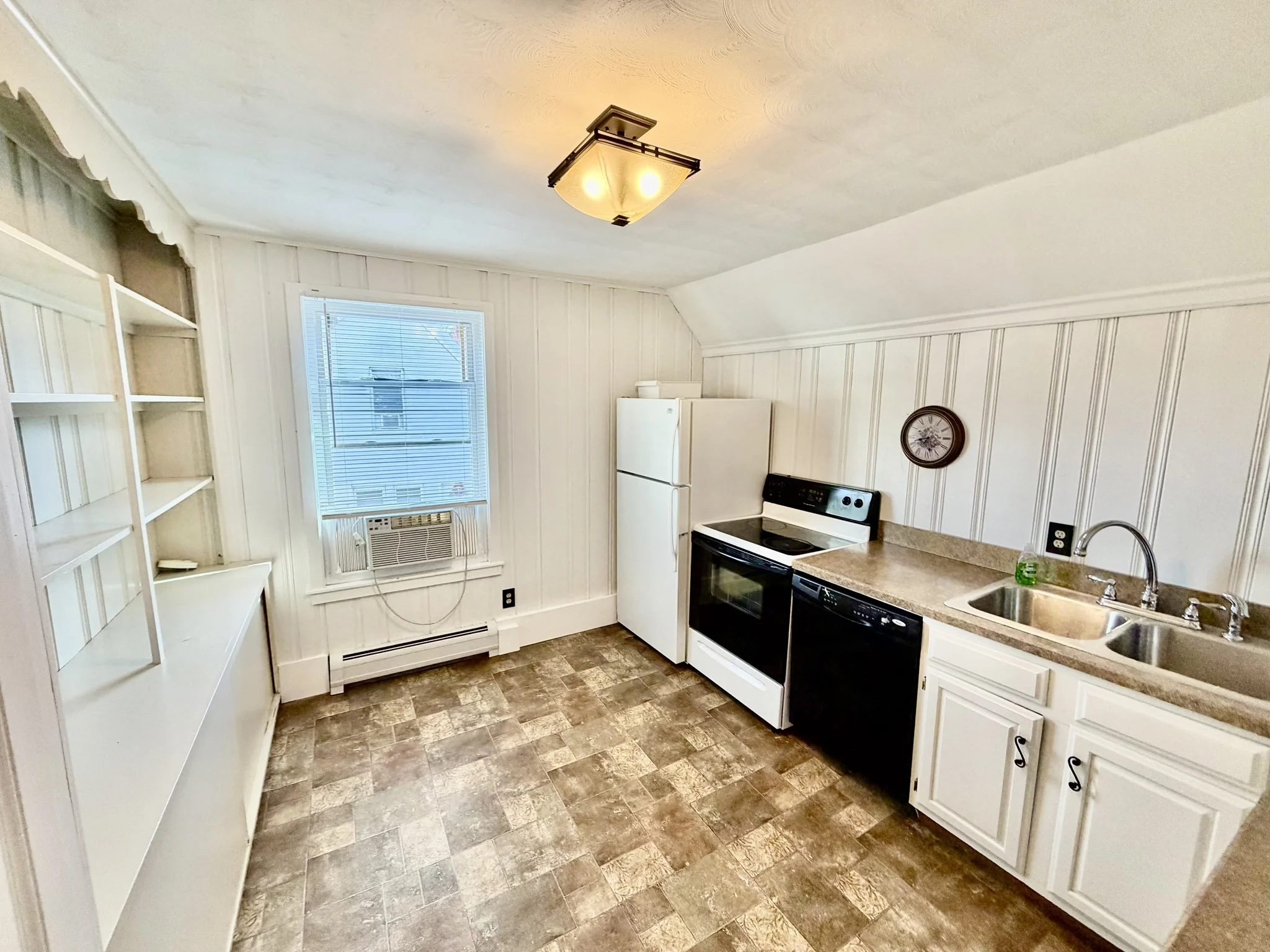 1 bed, 1 bath apartment for rent at 154 East St Unit 2, Ludlow — photo 3 of 9