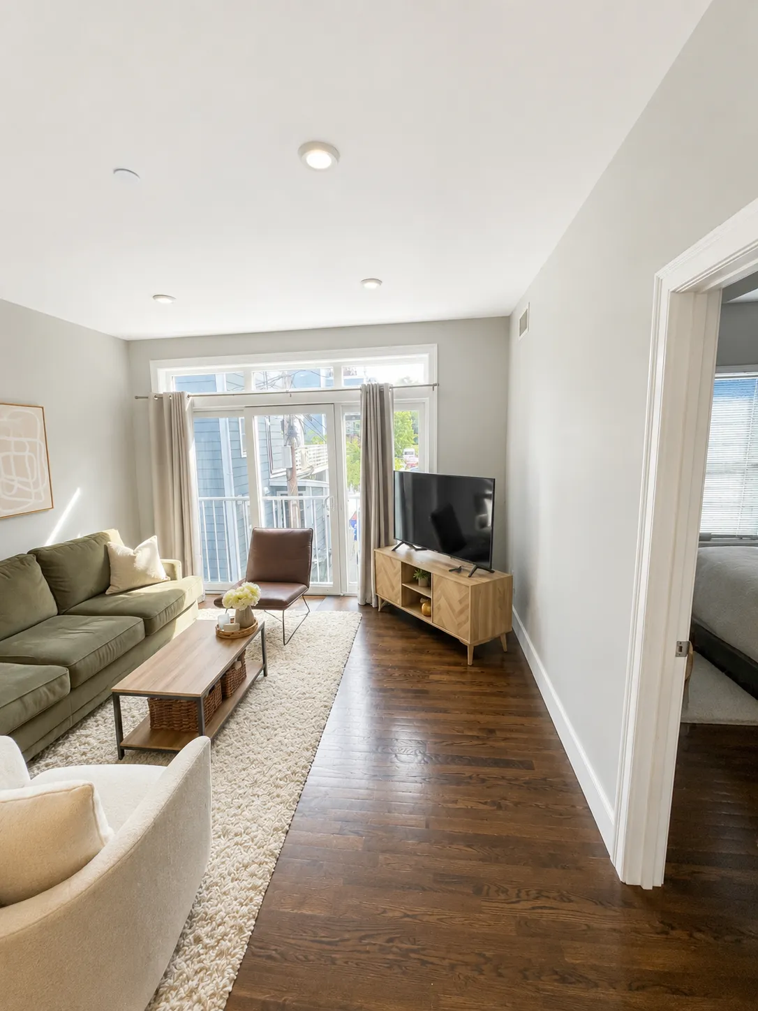 2 bed, 2 bath apartment for rent at 154 Gold St Unit 1, South Boston — photo 11 of 15