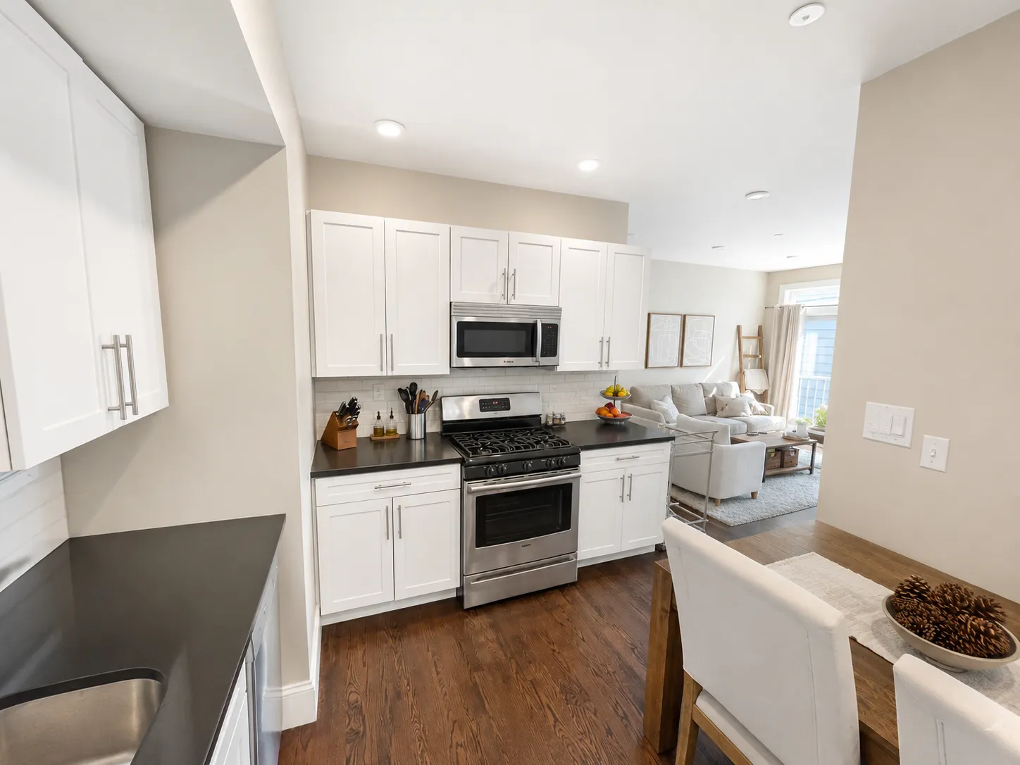 2 bed, 2 bath apartment for rent at 154 Gold St Unit 1, South Boston — photo 5 of 15