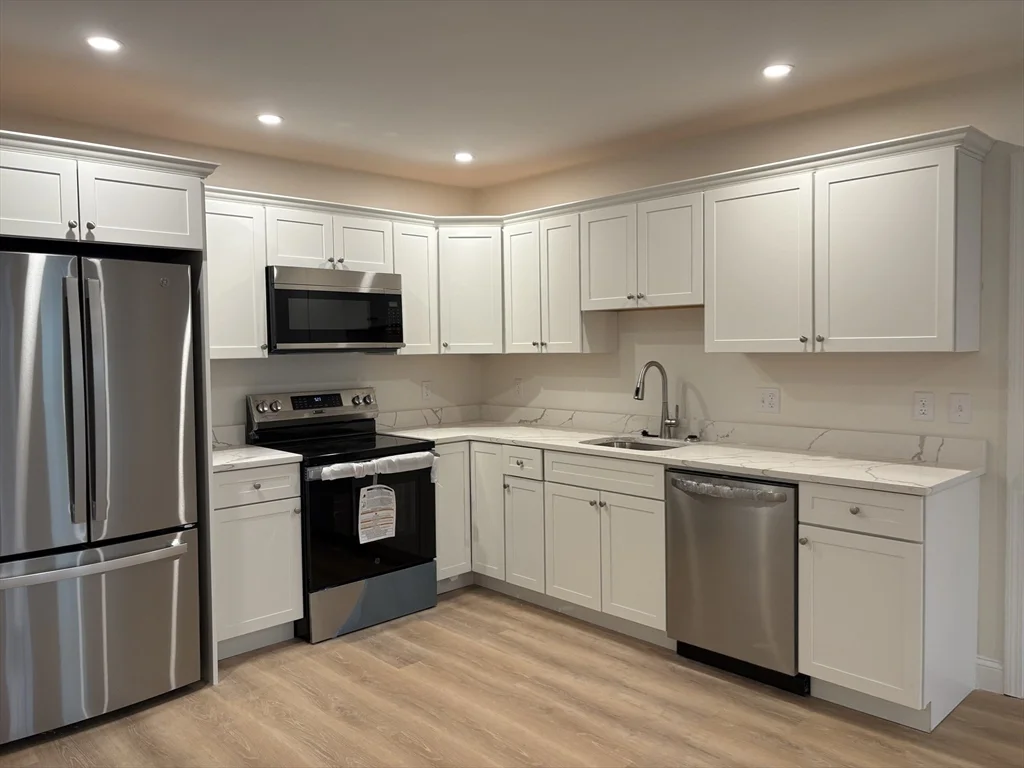 2 bed, 1 bath apartment for rent at 154 Granite St Unit 2&3, Rockport — photo 13 of 22