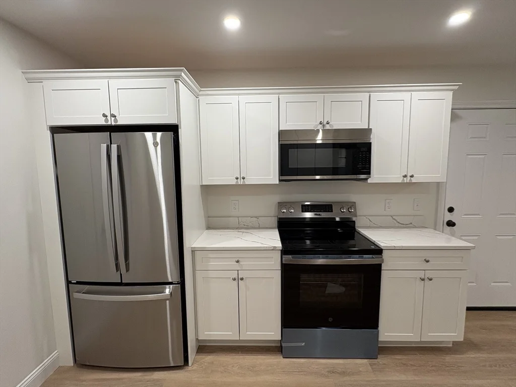 2 bed, 1 bath apartment for rent at 154 Granite St Unit 2&3, Rockport — photo 11 of 22