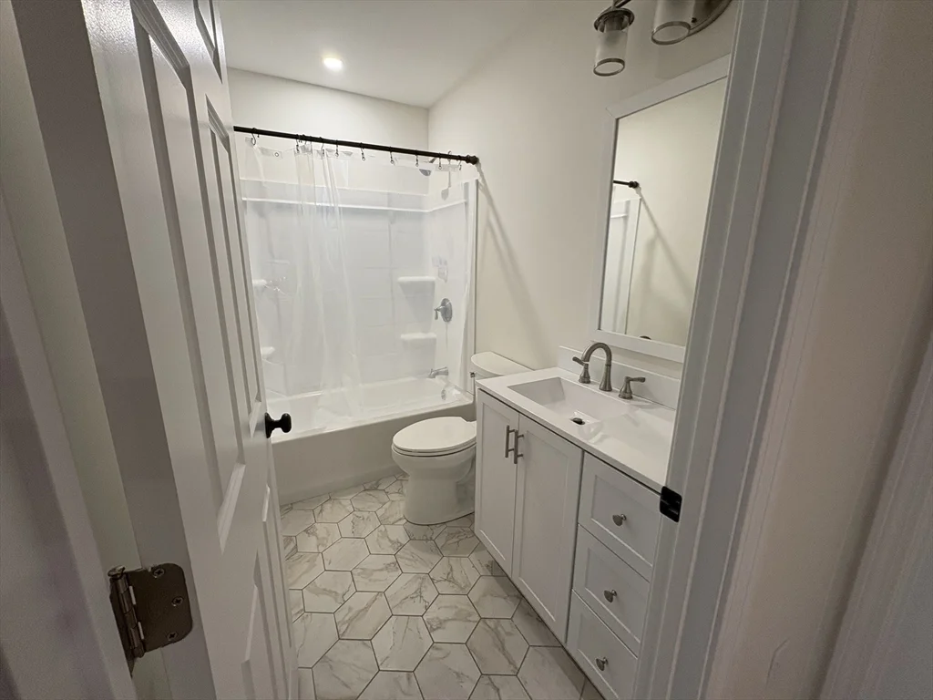 2 bed, 1 bath apartment for rent at 154 Granite St Unit 2&3, Rockport — photo 21 of 22
